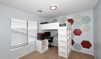 1821 W KURALT Dr, Anthem, AZ 85086