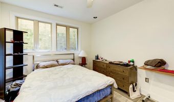 2363 CHAMPLAIN St NW 8, Washington, DC 20009