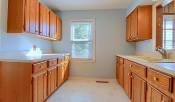 3389 Beaumont Ave, Ann Arbor, MI 48105
