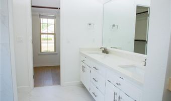 705 Drake St, Bentonville, AR 72712