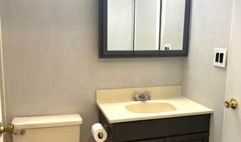 315 Wellington Pl, Aberdeen, NJ 07747