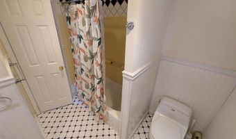 48 W 32ND St, Bayonne, NJ 07002