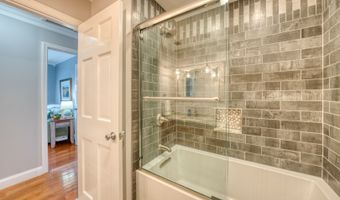 11 Hally Ln, Colchester, CT 06415