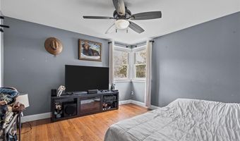 83 Bateman Ave, Cranston, RI 02920