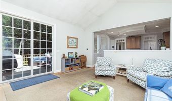 371 Glen Hill Dr, North Kingstown, RI 02874