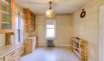 24 Hadwen Rd, Worcester, MA 01602