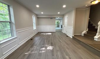 2000 RED MAPLE Grv, Ambler, PA 19002