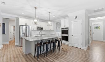 834 Winston Pines Dr, Aberdeen, NC 28315