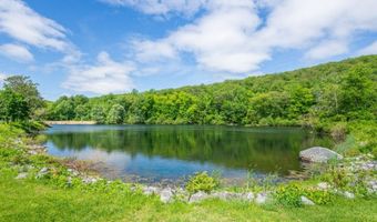 10 W Shore Dr, Alloway, NJ 07462