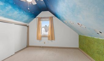 1604 N CLARK St, Appleton, WI 54911