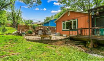 10 Oak Leaf Ln, Arden, NC 28704