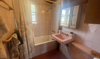Bld 69 Court D Court 82, Bridgeport, CT 06610