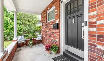 70 Tucker Ave, Cranston, RI 02905