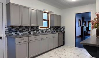 616 N 4th St, Arkansas City, KS 67005