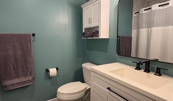 55 Manorwood Dr 55, Branford, CT 06405