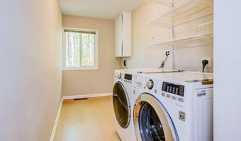 8428 MAGRUDER MILL Ct, Bethesda, MD 20817