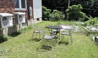 64 Oxford St, Augusta, ME 04330
