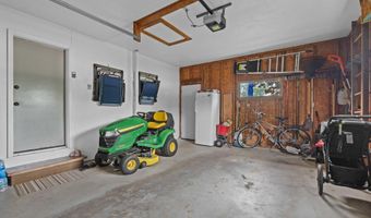 405 W GREENFIELD Ave, Algoma, WI 54201
