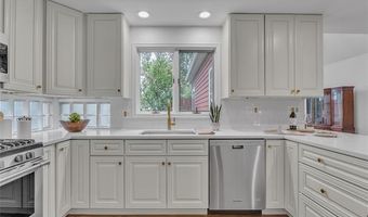 1816 Frieze Ave, Ann Arbor, MI 48104