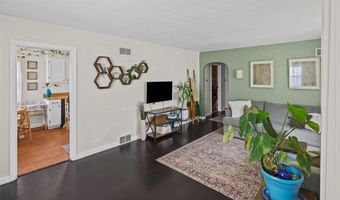 1103 DOUGLAS St, Alton, IL 62002