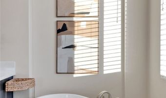 17066 Takipi Rd, Apple Valley, CA 92307