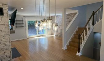 11 Boulevard Dr 12-54, Danbury, CT 06810