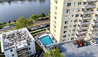 510 Deal Lake Dr 2H, Asbury Park, NJ 07712