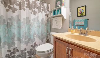 14 Kaylor Dr, Arden, NC 28704