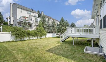 1366 N Bay Dr, Ann Arbor, MI 48103