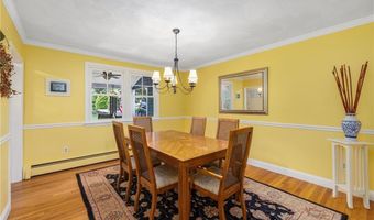 68 Daniel Dr, North Kingstown, RI 02852