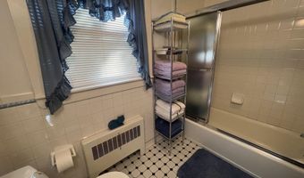 37 Pine Island Ave, Berlin, NH 03570
