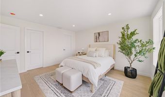 27 Soar Way, Newport, RI 02840