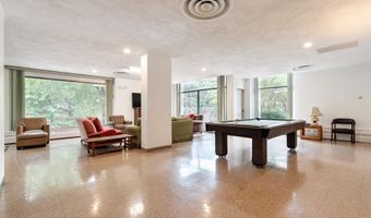 4141 N HENDERSON Rd 805, Arlington, VA 22203
