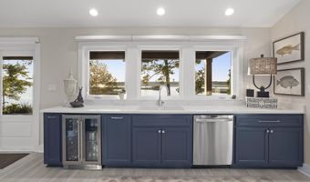 927 N Shore Dr, Biloxi, MS 39532