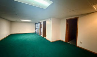 236 Wilson St, Alden, MN 56009