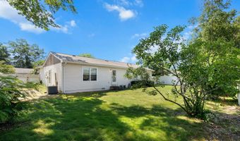 620 Pacific Ave, Beachwood, NJ 08722