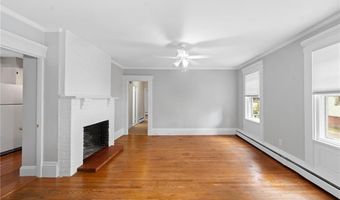 692 Hope St 2, Bristol, RI 02809