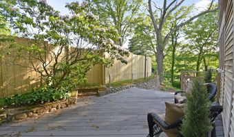 15 Elizabeth Rd, Canton, CT 06019