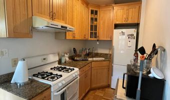 1010 25TH St NW 204, Washington, DC 20037