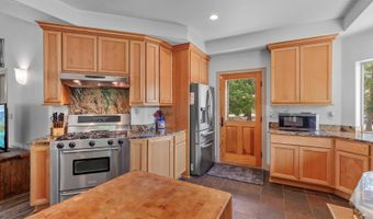 10240 E Howard Rd, Athol, ID 83801