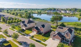 704 Groveland Cir, Ann Arbor, MI 48108