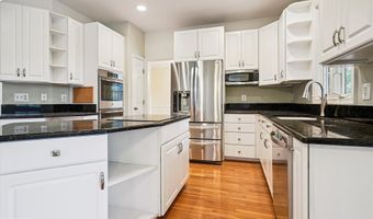5916 EWING Pl, Alexandria, VA 22310