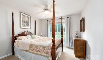 316 Pole Barn Dr, Asheville, NC 28806