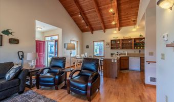 1312 VILLAGE Loop, Bandon, OR 97411