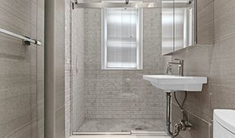62 Queensberry 404, Boston, MA 02116