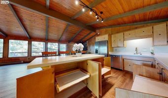 16945 PACIFIC VIEW Dr, Brookings, OR 97415