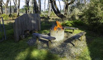 1260 JACKSON Ave SW, Bandon, OR 97411