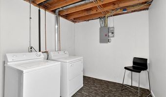 1428 Tahoe Valley Ct, Ballwin, MO 63021