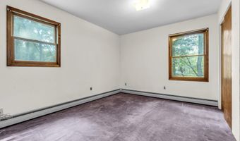 11 Phillips Mills Dr, Middletown, NJ 07748