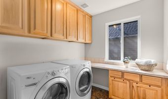 61041 Chamomile Pl, Bend, OR 97702